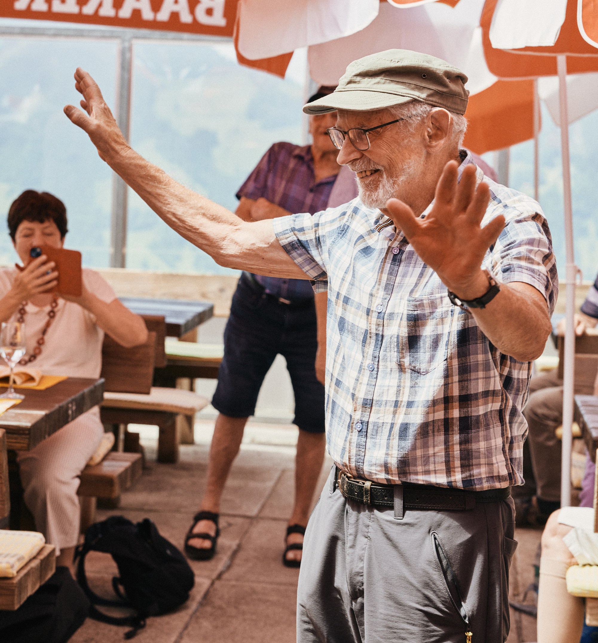 In fröhlicher Gemeinsamkeit ins Hochstuckli