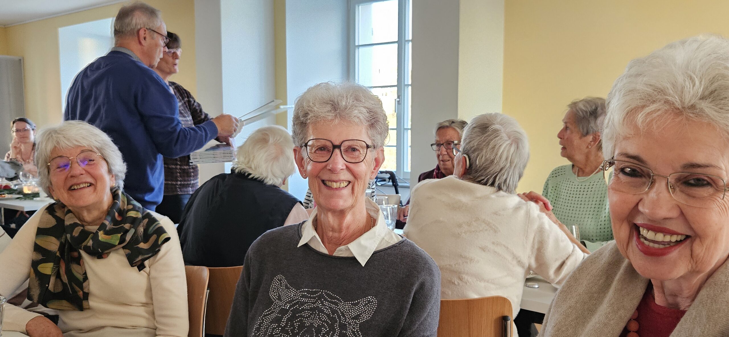 Adventsfeier im Siehbachsaal «Am Himmel….